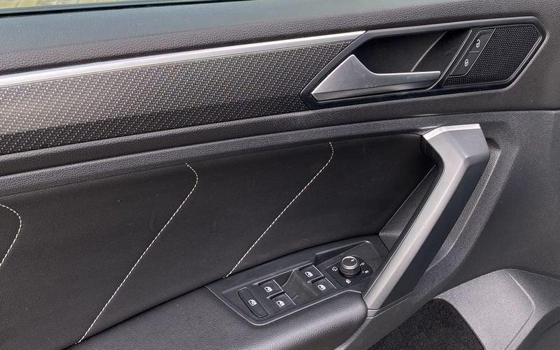 Volkswagen Tiguan R-Line 2.0 TDI 150CV DSG Tetto