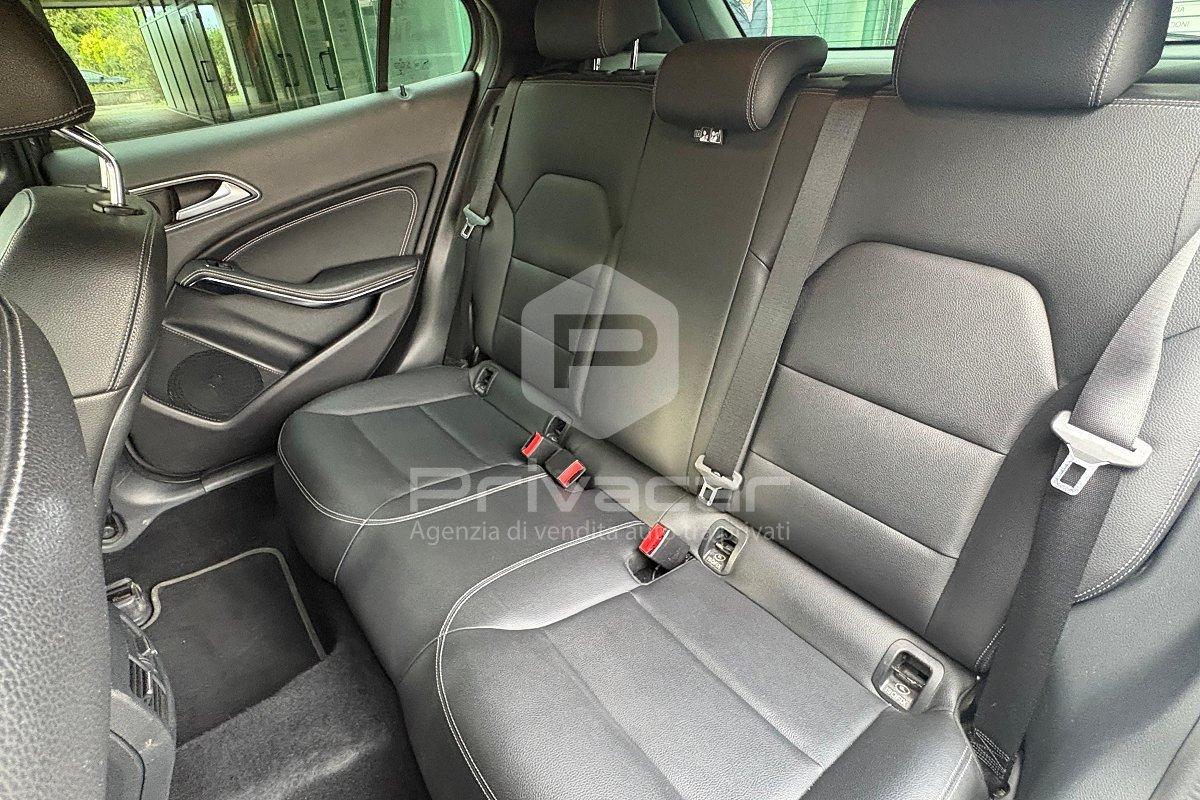MERCEDES GLA 200 d Automatic Sport