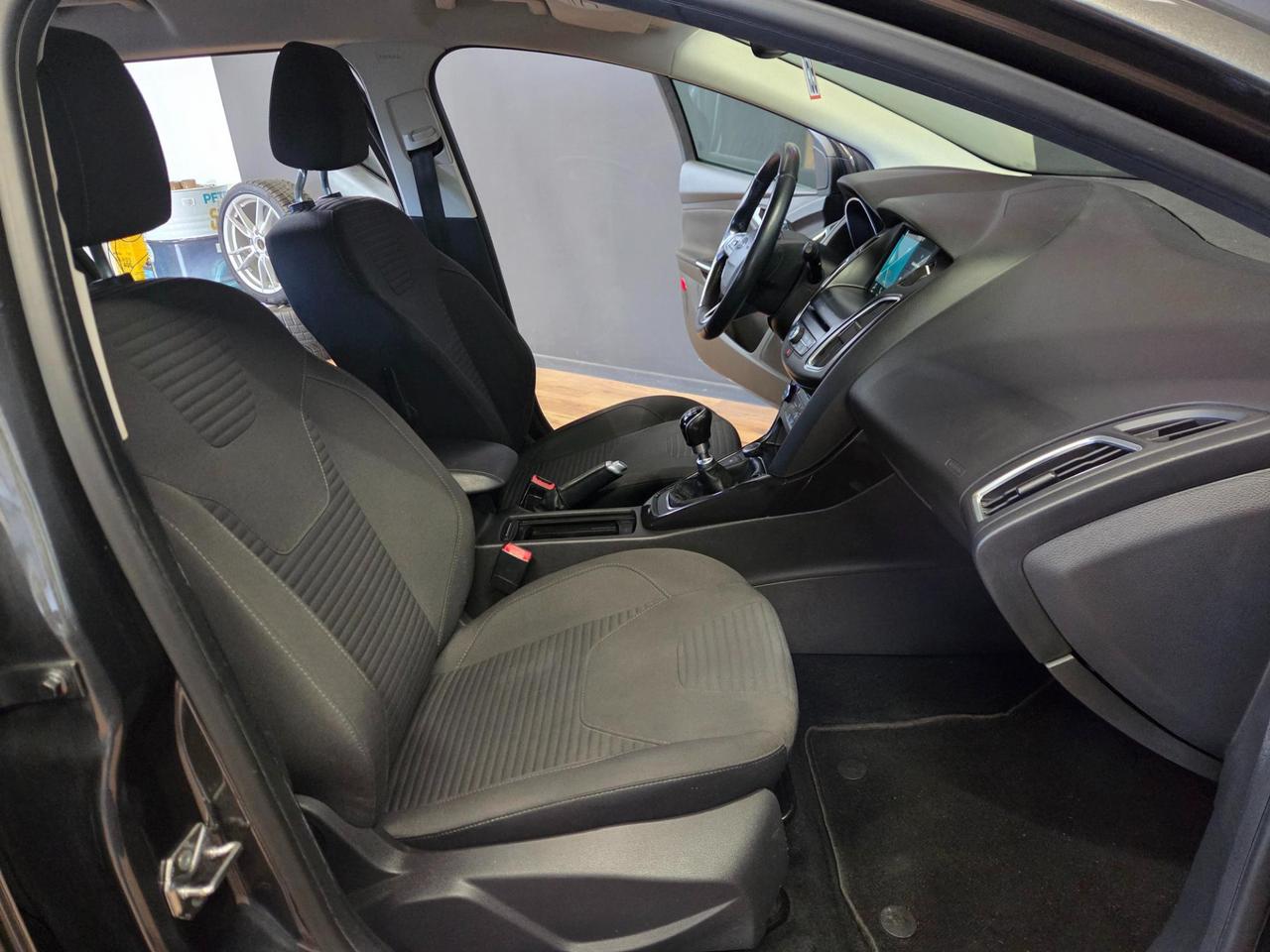 Ford Focus Station Wagon Focus SW 1.5 tdci Titanium Business s&s 120cv