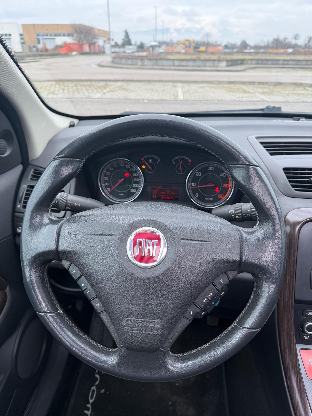 Fiat Croma 1.9 Multijet 16V Must