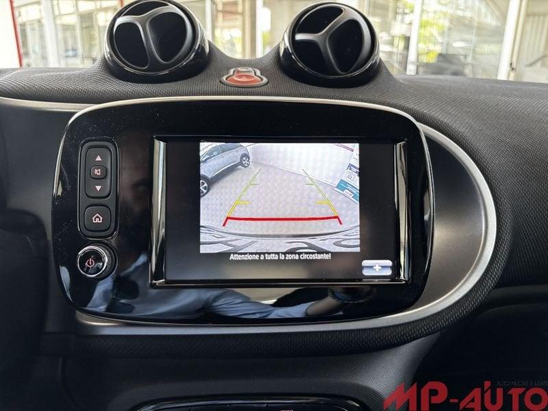 smart fortwo EQ tua a 247,00 euro al mese