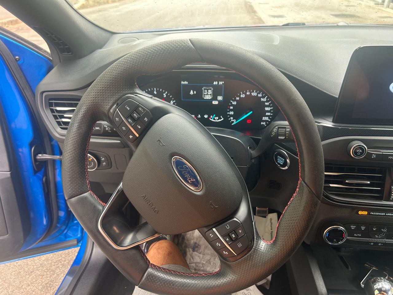 Ford Focus 1.0 EcoBoost Hybrid 125 CV 5p. ST-Line