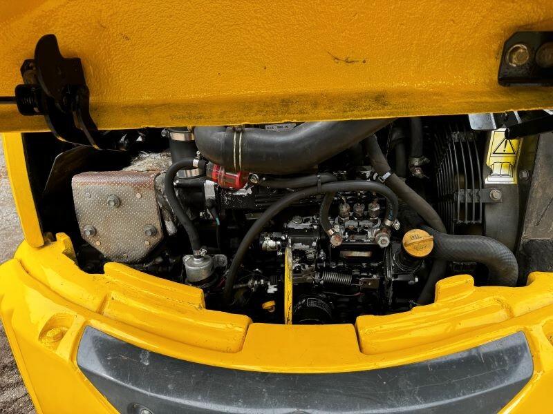Miniescavatore komatsu pc 30 mrx girosagoma