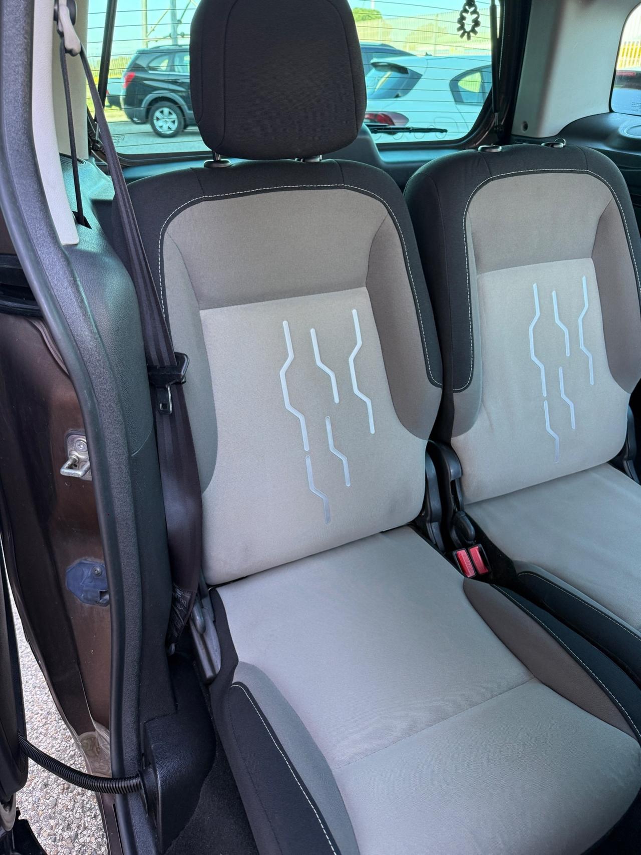 Peugeot Partner Tepee 1.6 HDi 92CV Family