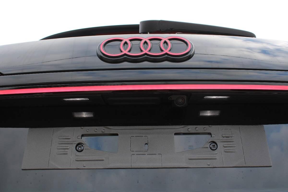 Audi Q3 Sportback 2.0 TDi S line 150cv s-tronic, Telecam e CarPlay