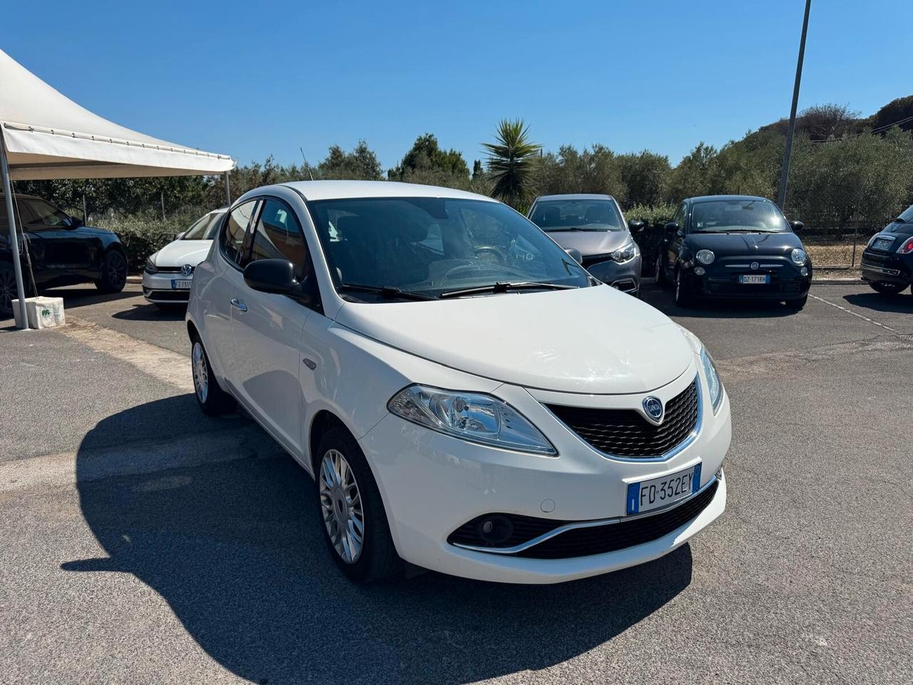 Lancia Ypsilon 1.2 BENZINA 69CV SILVER 2016