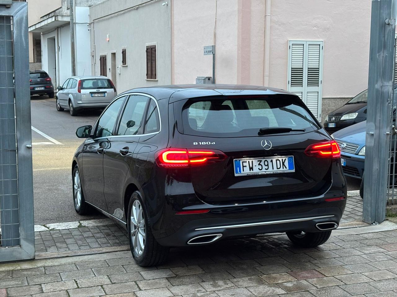 Mercedes B180d Sport LED- 2019