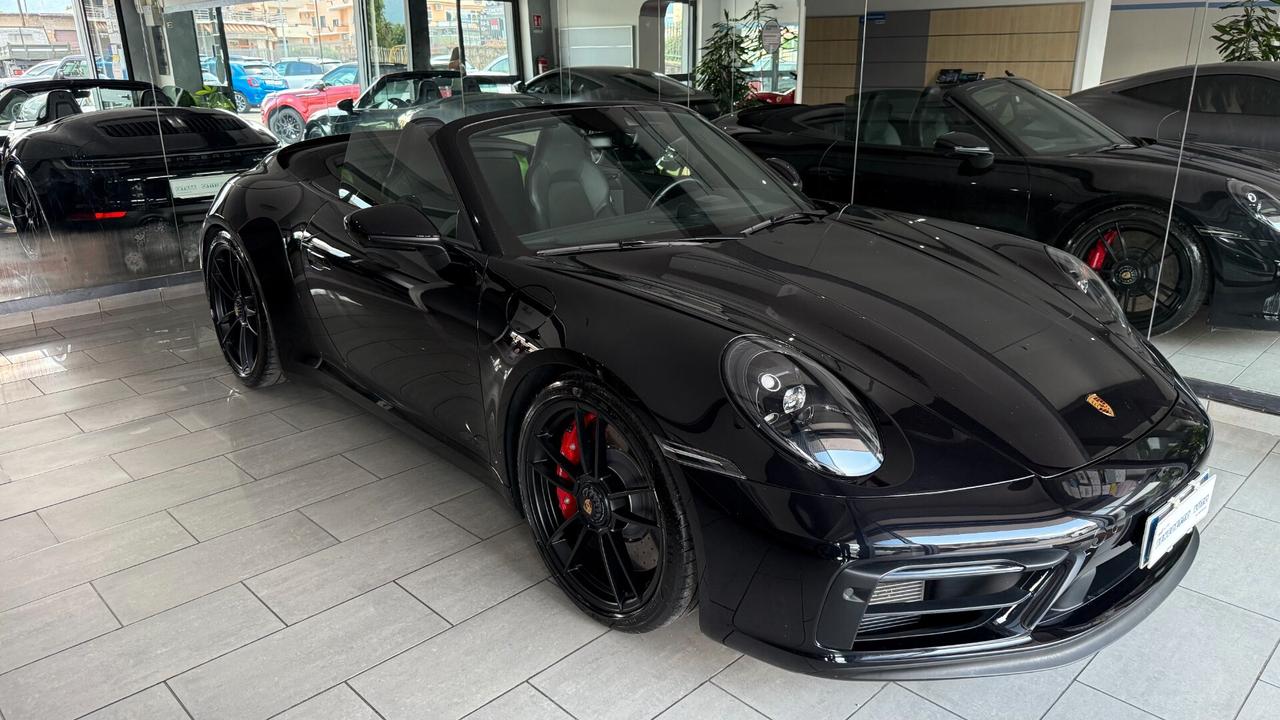 PORSCHE 992 GTS CABRIO UFF ITALIA