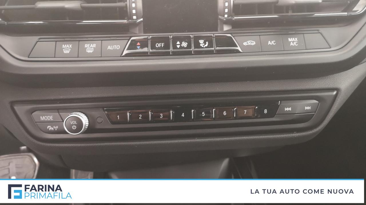 BMW Serie 1 F40 - 118d Msport auto