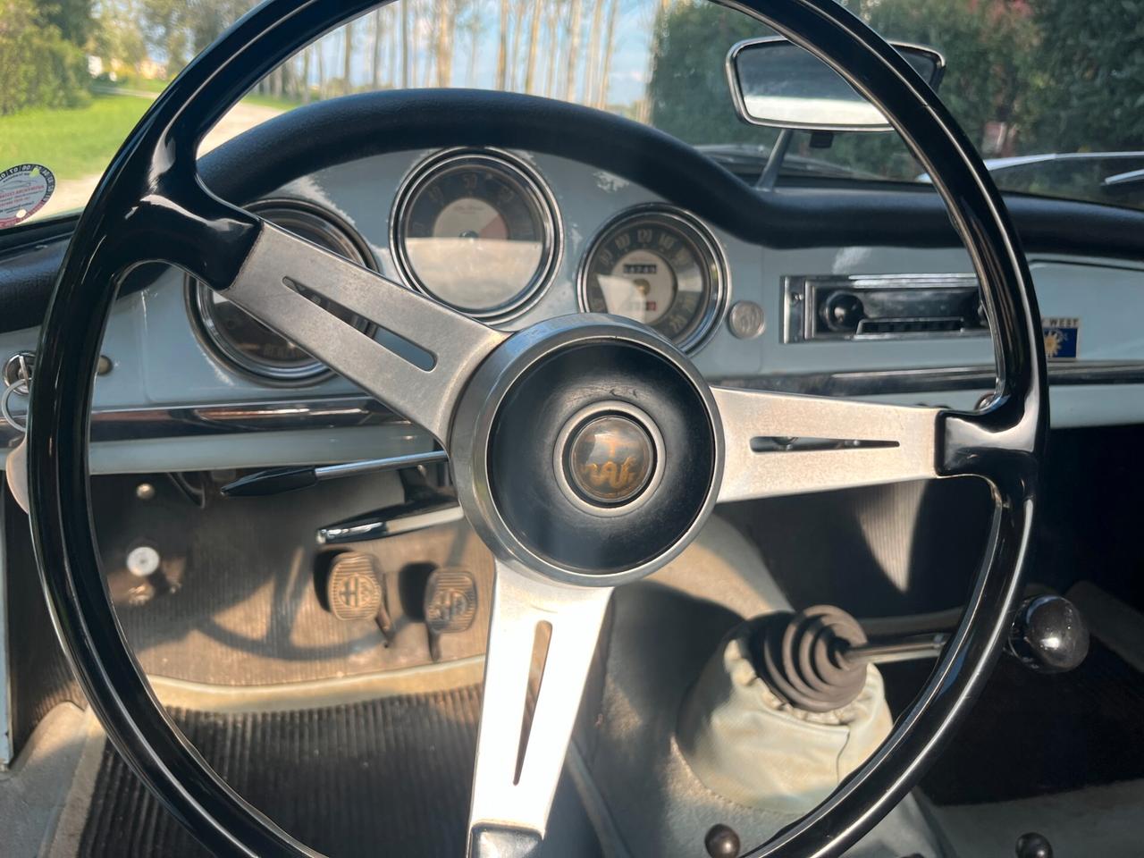 Alfa Romeo Giulia Spider