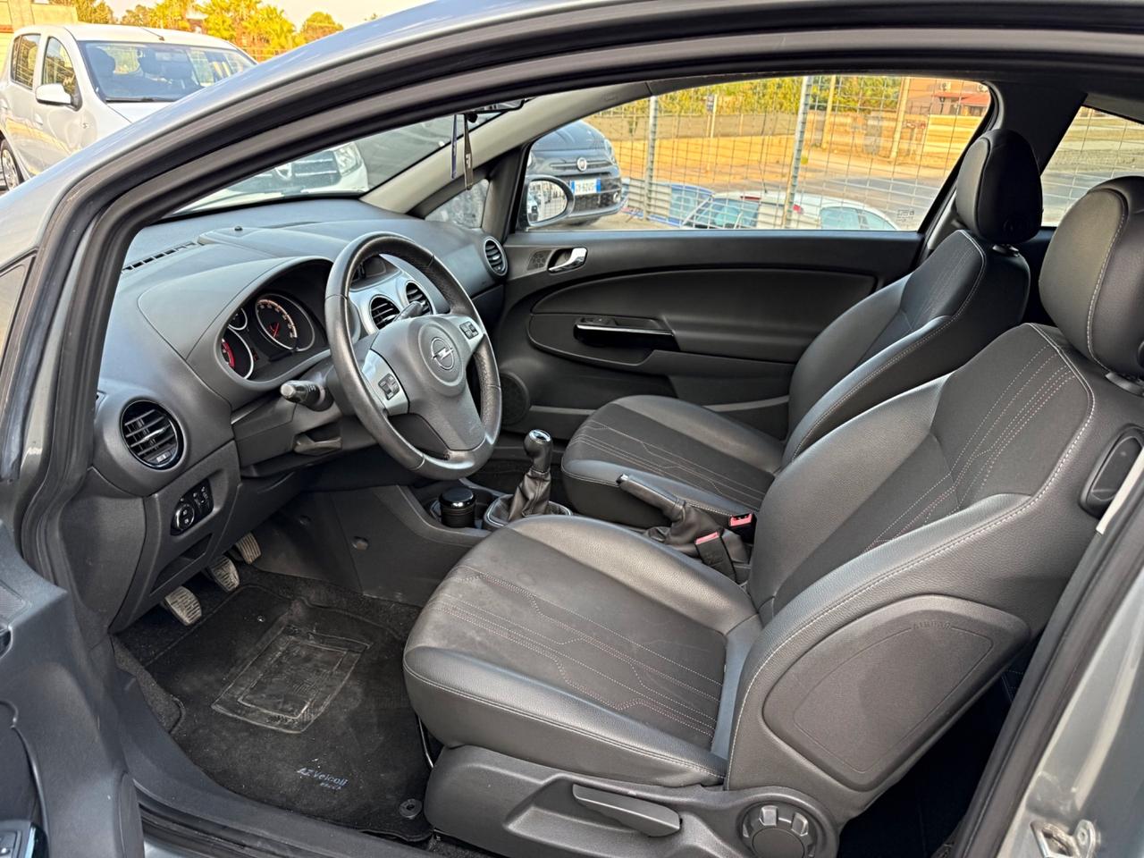 Opel Corsa 1.2 85CV 5 porte GPL-TECH One Garanzia 12 Mesi