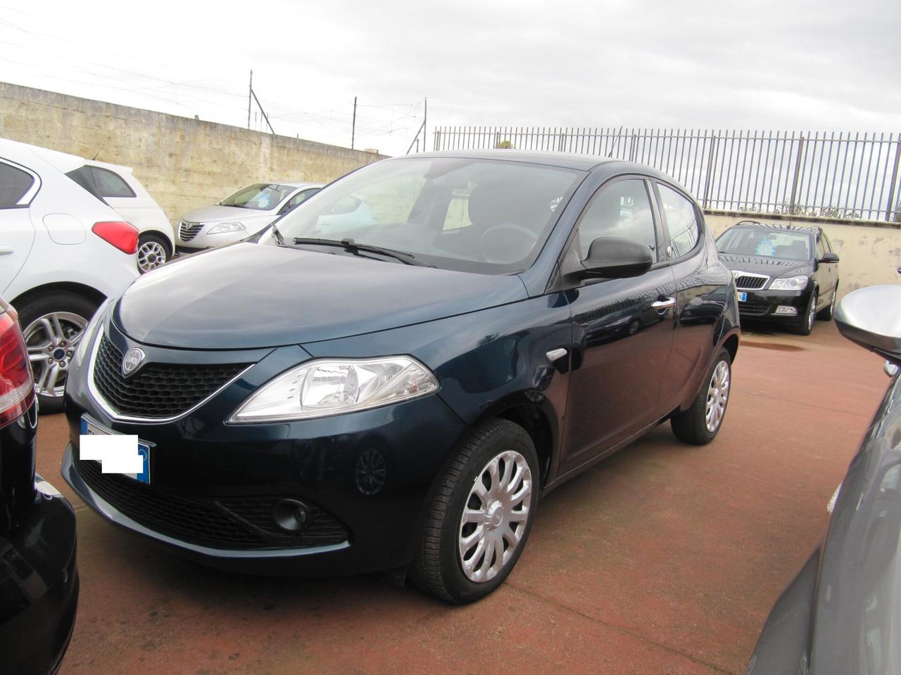 Lancia Ypsilon 1.2 69 CV 5 porte GPL Ecochic Silver
