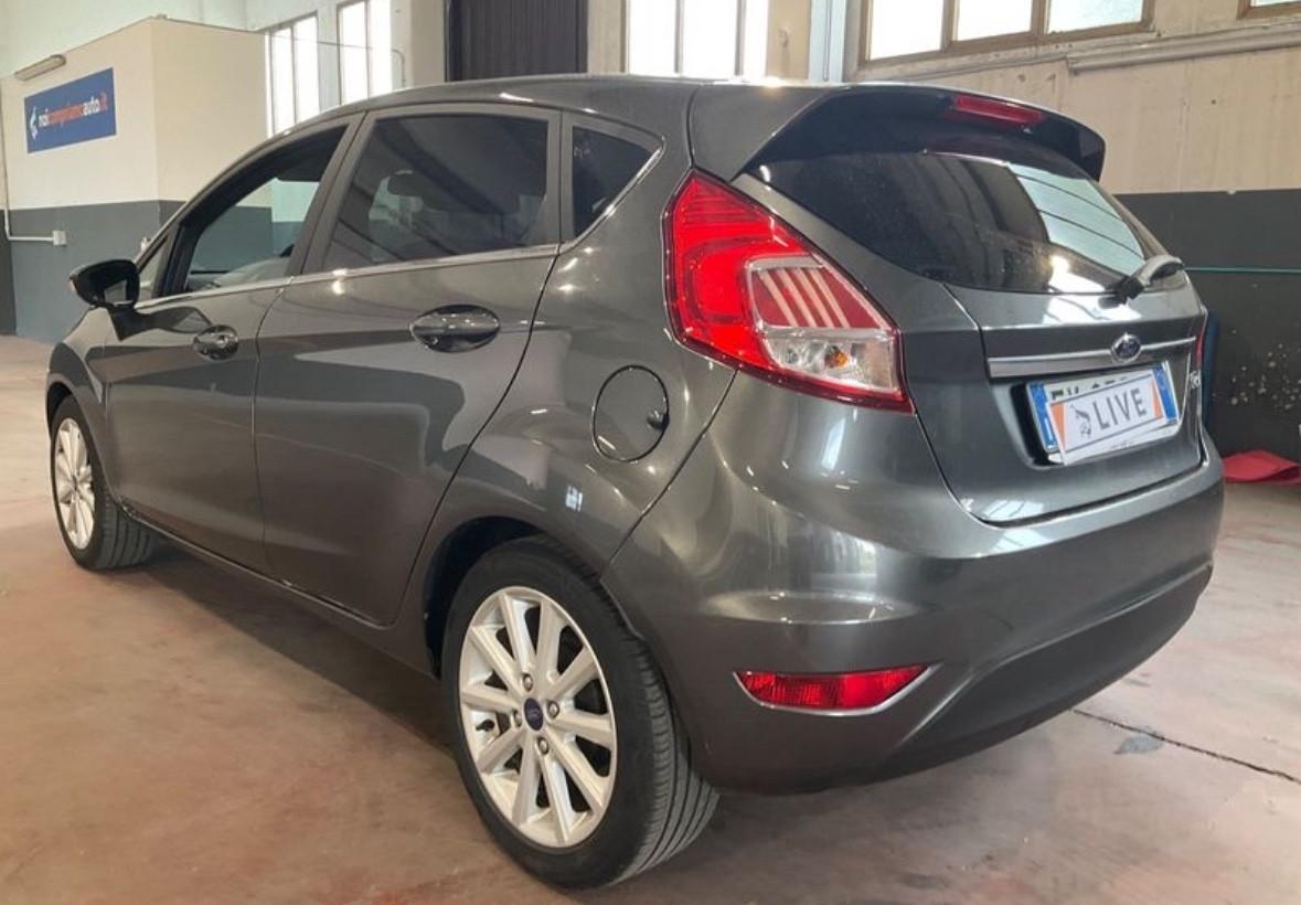 Ford Fiesta 1.5 TDCi 75CV 5 porte Titanium