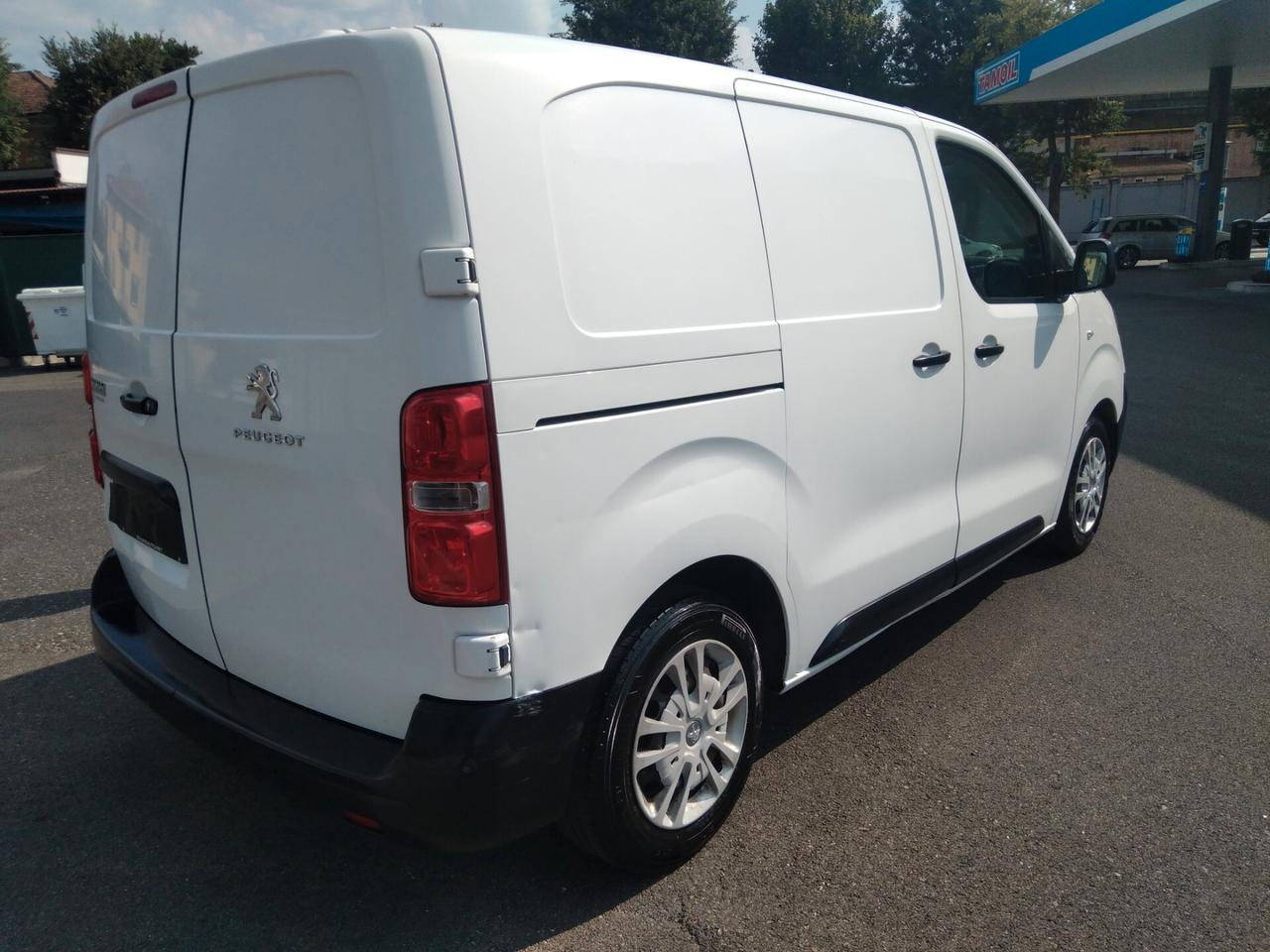 Peugeot Expert BlueHDi 115cv S&S ideale per neopatentati