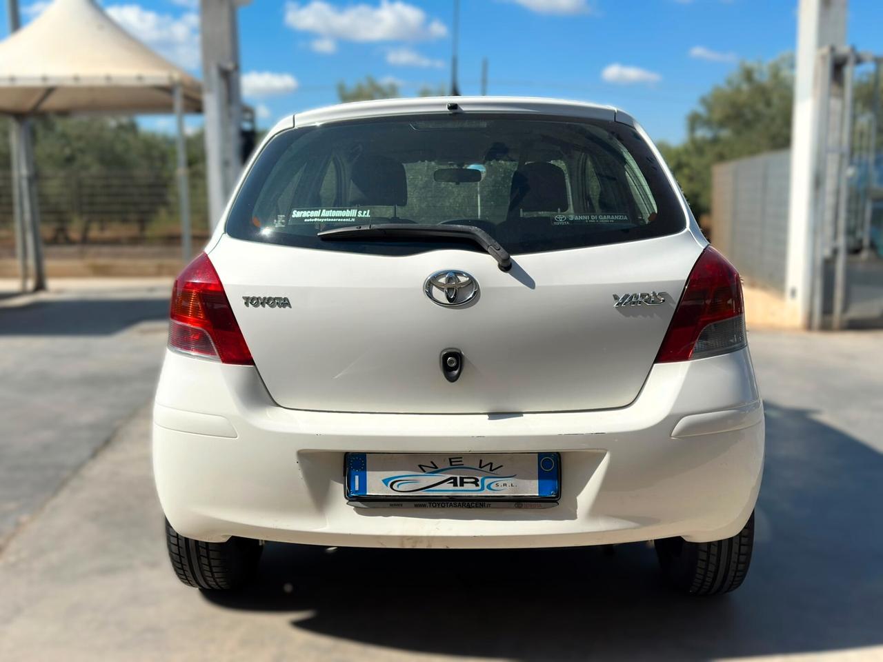 Toyota Yaris 1.0 5 porte Sol