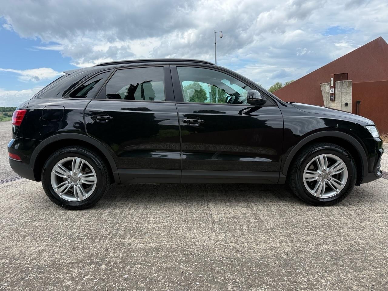 Audi Q3 2.0 TDI 120 CV Business SI PERMUTE