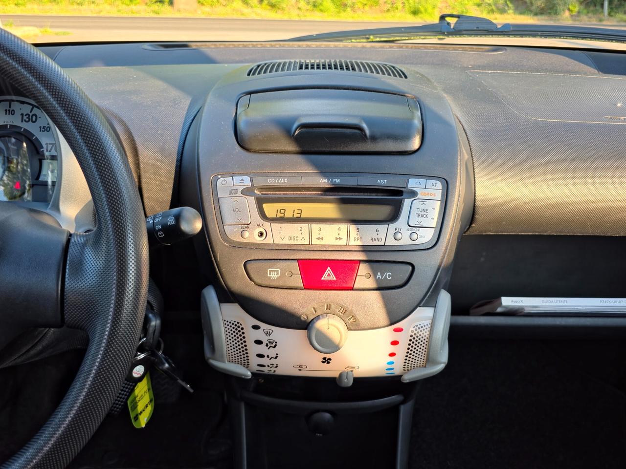Toyota Aygo 1.0 12V VVT-i 5 porte Lounge Connect CV-68 E5B Manuale NEO 2012