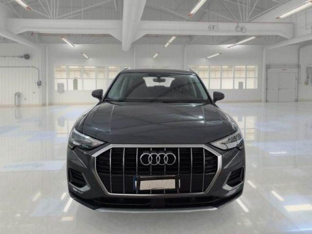 AUDI Q3 35 TDI S tronic Business Advanced