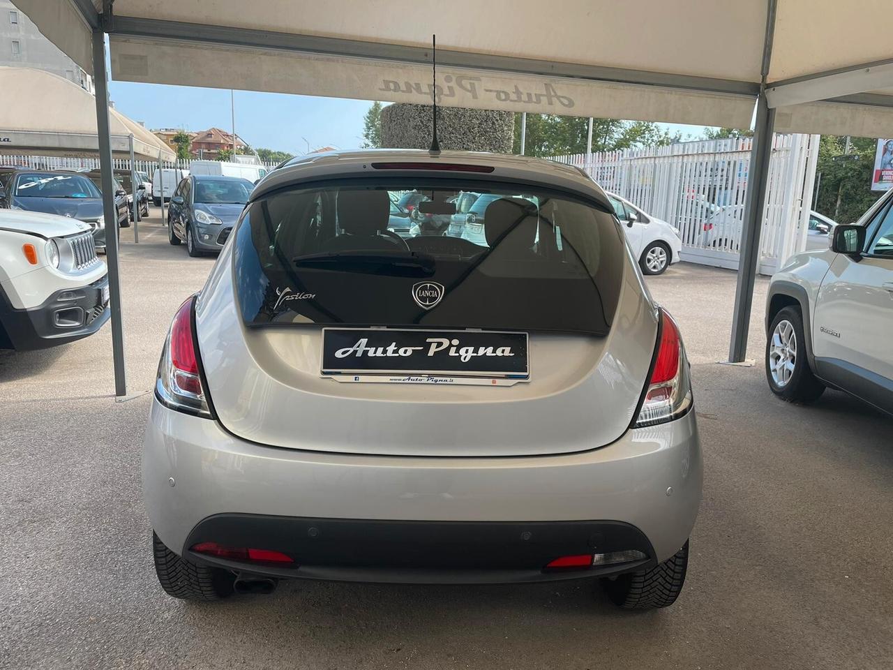 Lancia Ypsilon 1.2 69 CV 5 porte Platinum