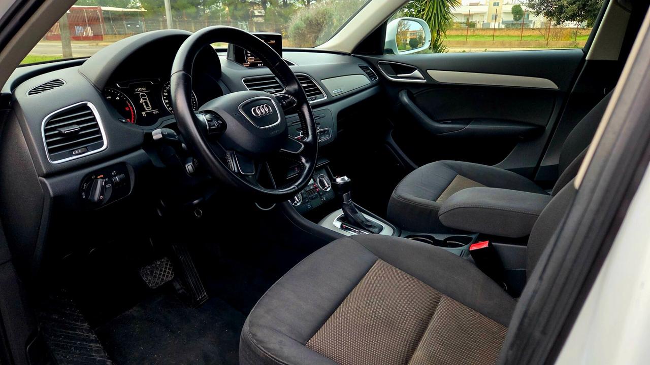 Audi Q3 2.0 TDI quattro S tronic TETTO