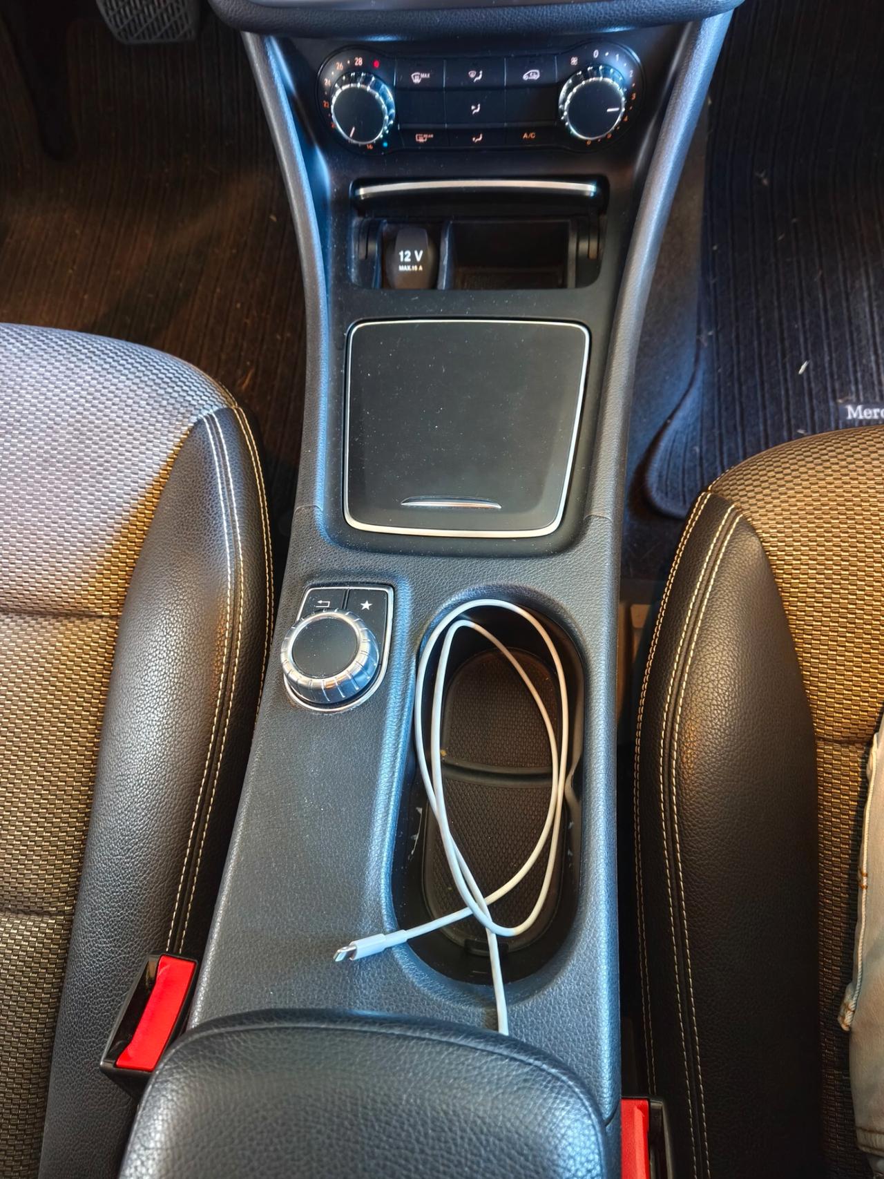 Mercedes-benz CLA 200d 4Matic Premium