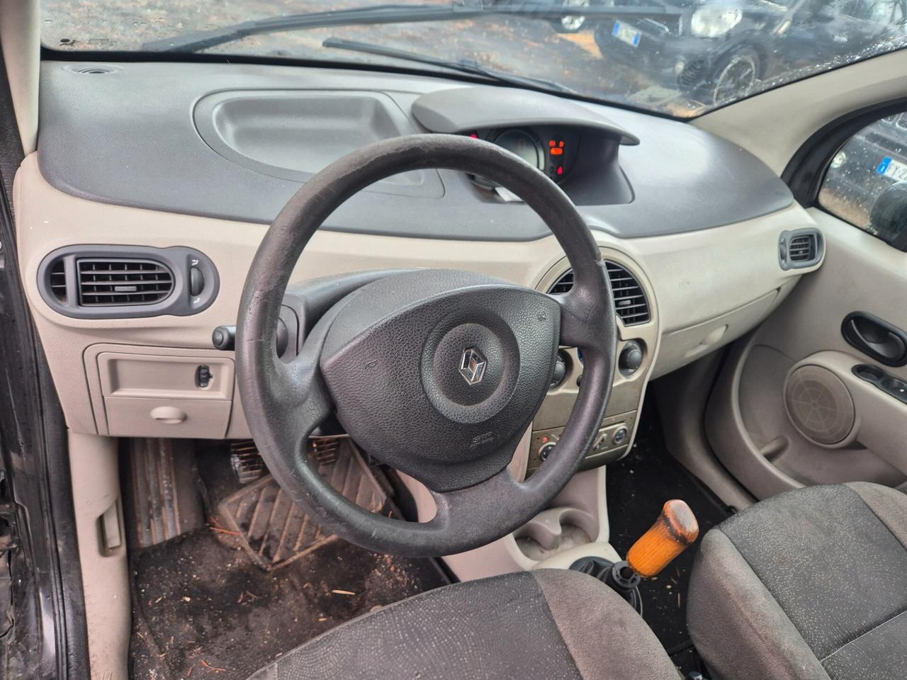 Renault Modus 1.2 16V Saint Tropez