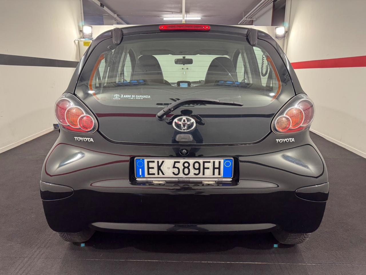Toyota Aygo 1.0 12V VVT-i 5 porte Deep Ocean Connect MMT