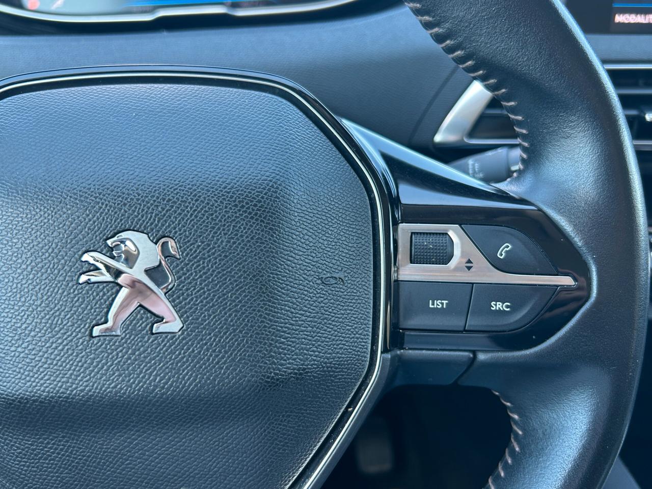 Peugeot 3008 1.5 bluehdi Active Pack