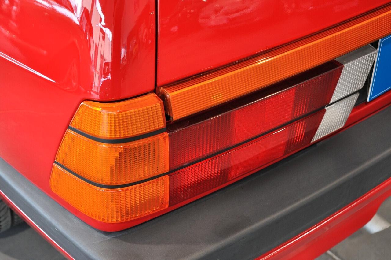 Alfa Romeo 75 2.0i Twin Spark Prima serie Rosso CRS