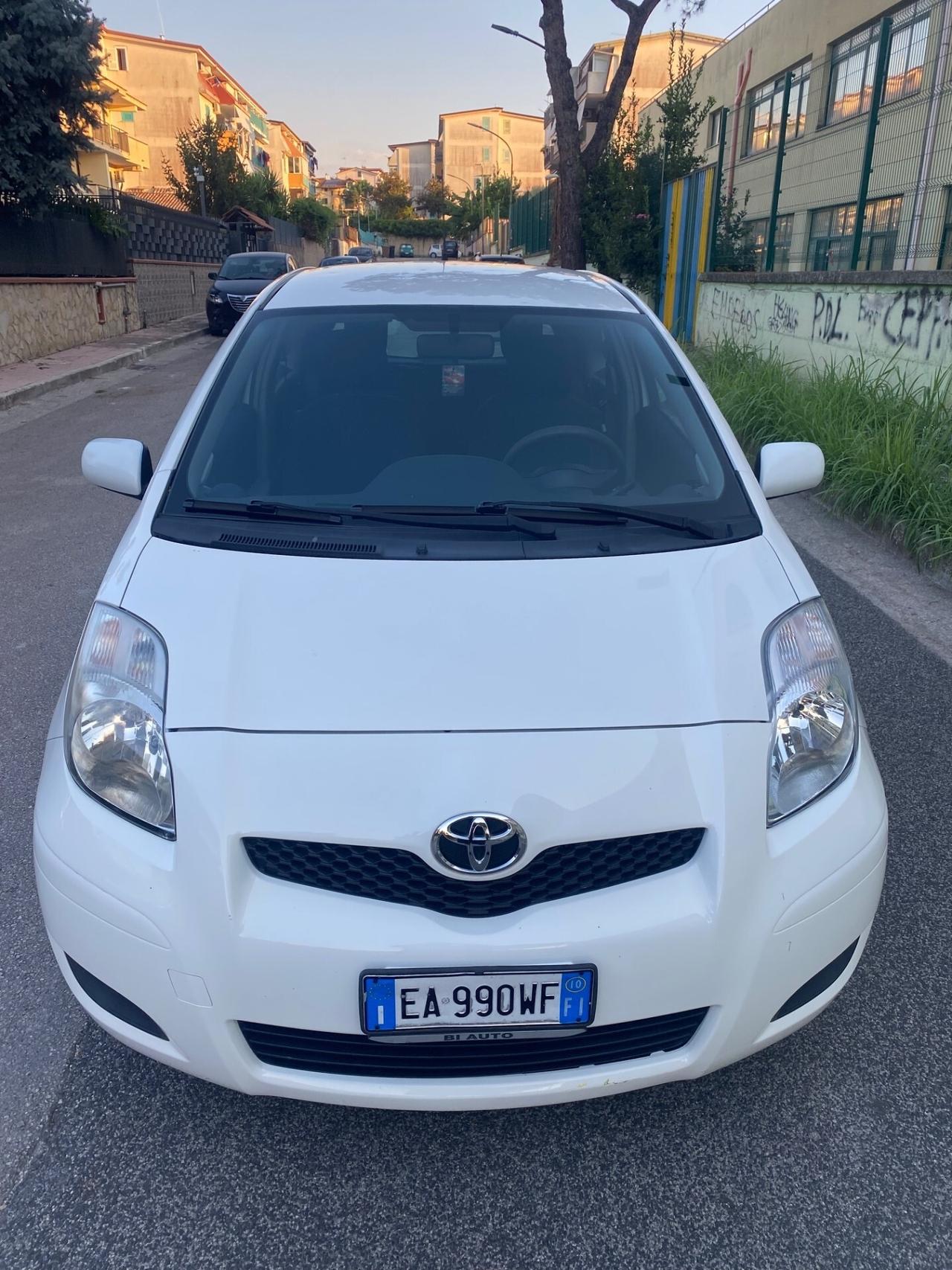 Toyota Yaris 1.4 D-4D DPF Anno 2010 TAGLIANDATA