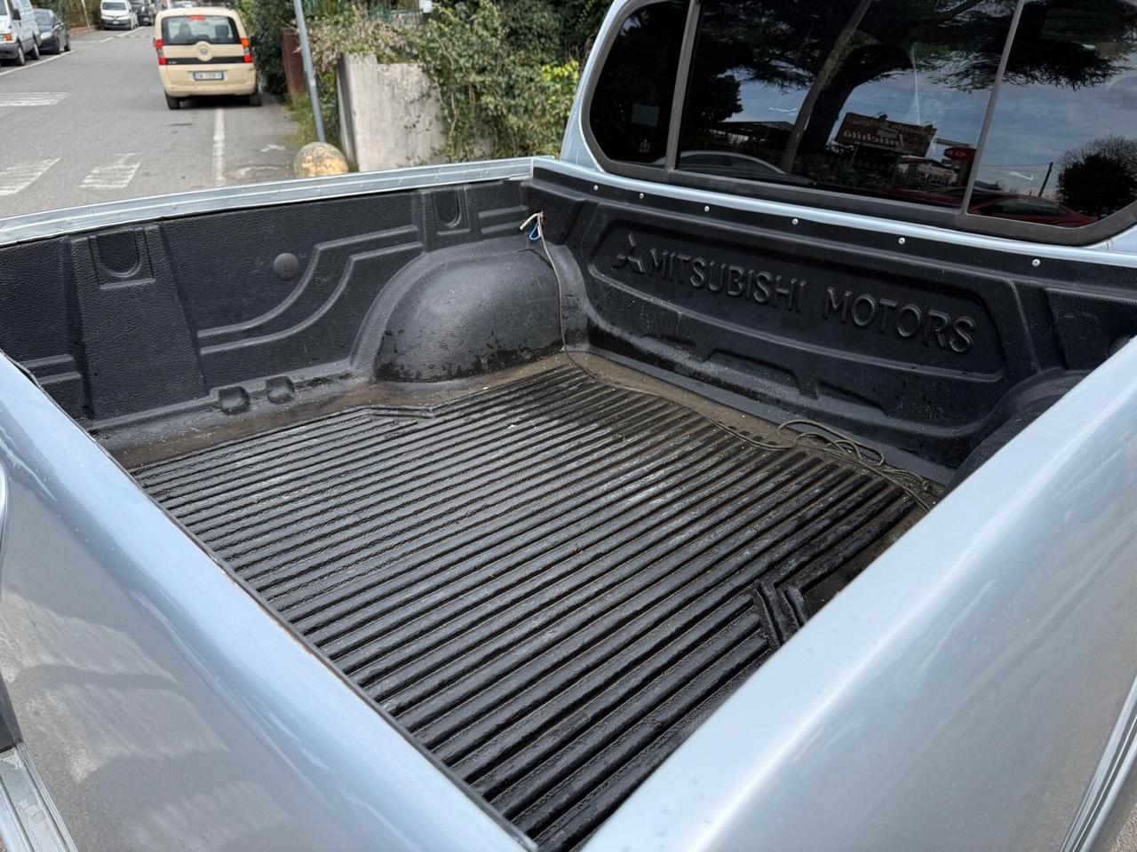 Mitsubishi L200 2.5 DI-D/136CV Club Cab Invite
