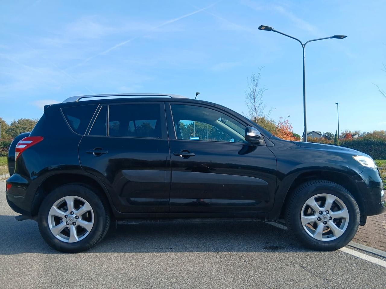 Toyota RAV 4 RAV4 Crossover 2.2 D-4D 150 CV DPF Exclusive