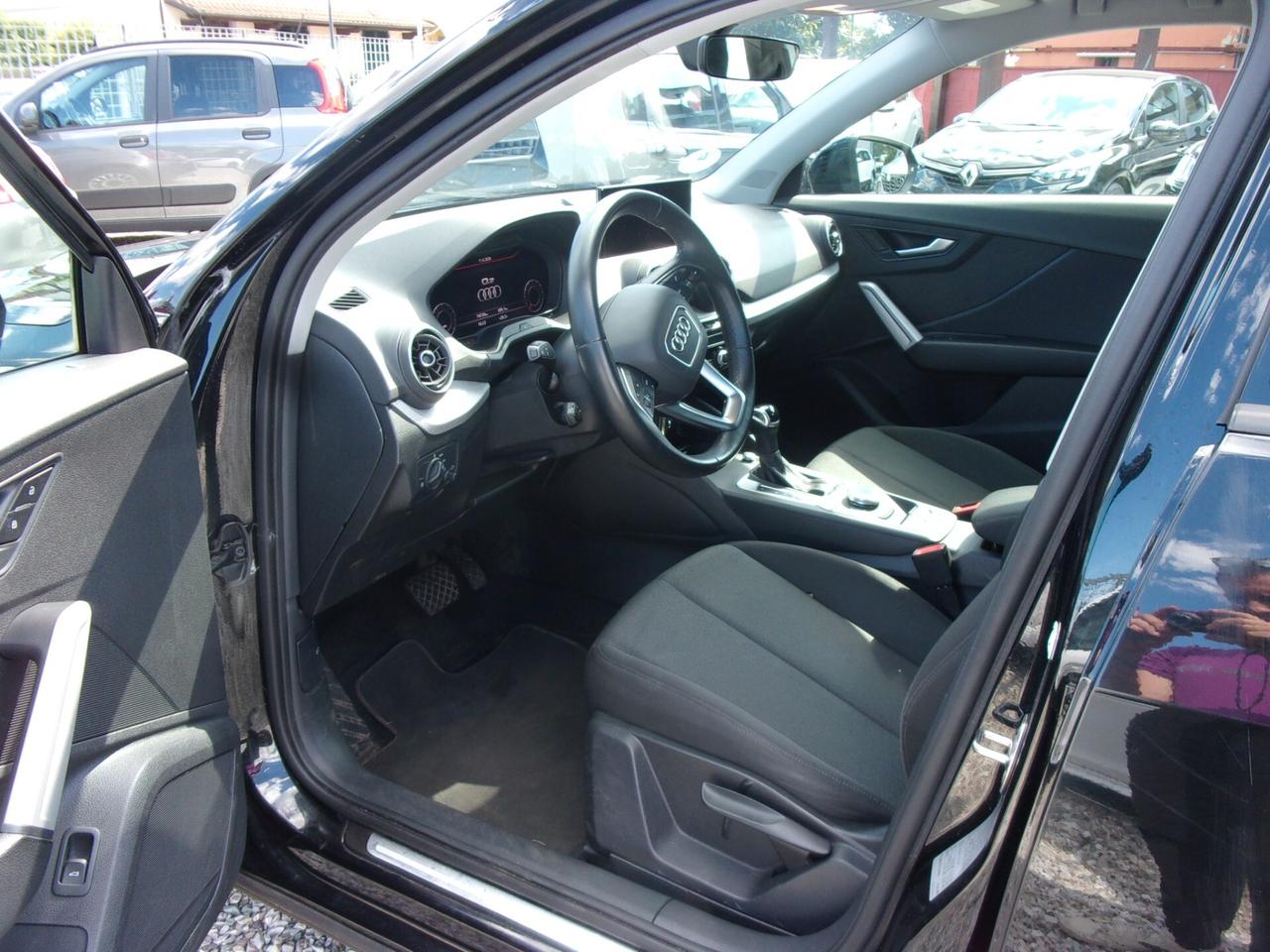 Audi Q2 35 TFSI S tronic Business