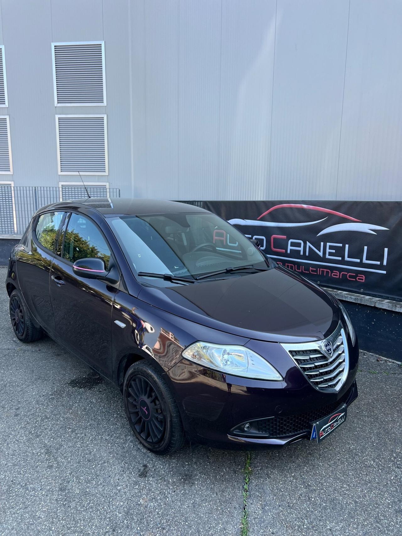 Lancia Ypsilon 1.2 69 CV 5 porte S&S Elefantino rosa