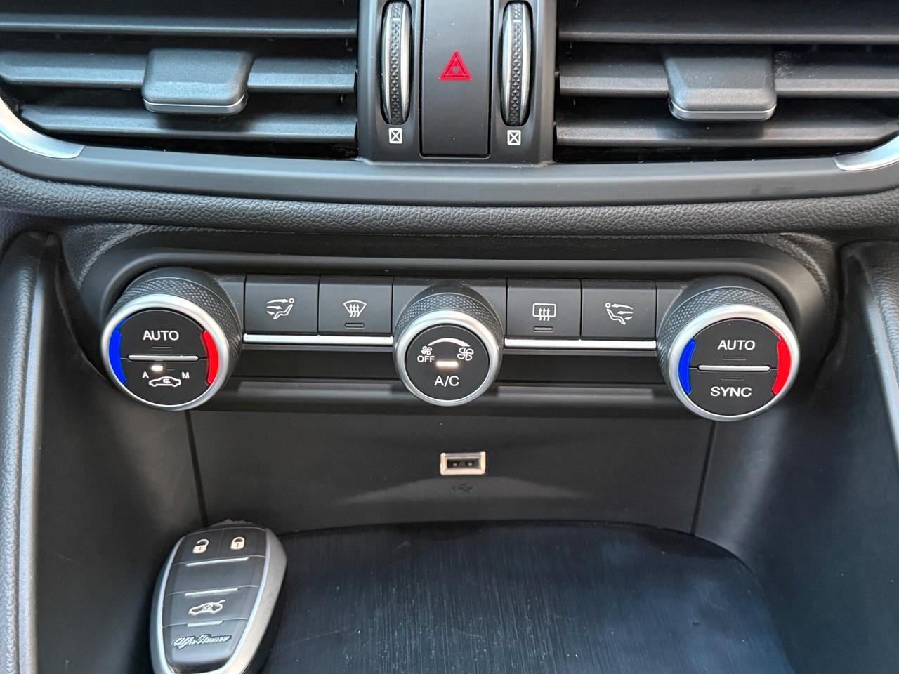 Alfa Romeo Giulia 2.2 TD 160CV NAVI LED - 2019