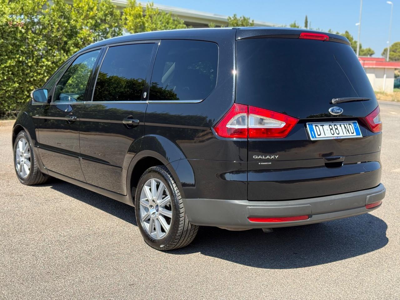 Ford Galaxy 2.0 TDCi 140 CV Ghia DPF