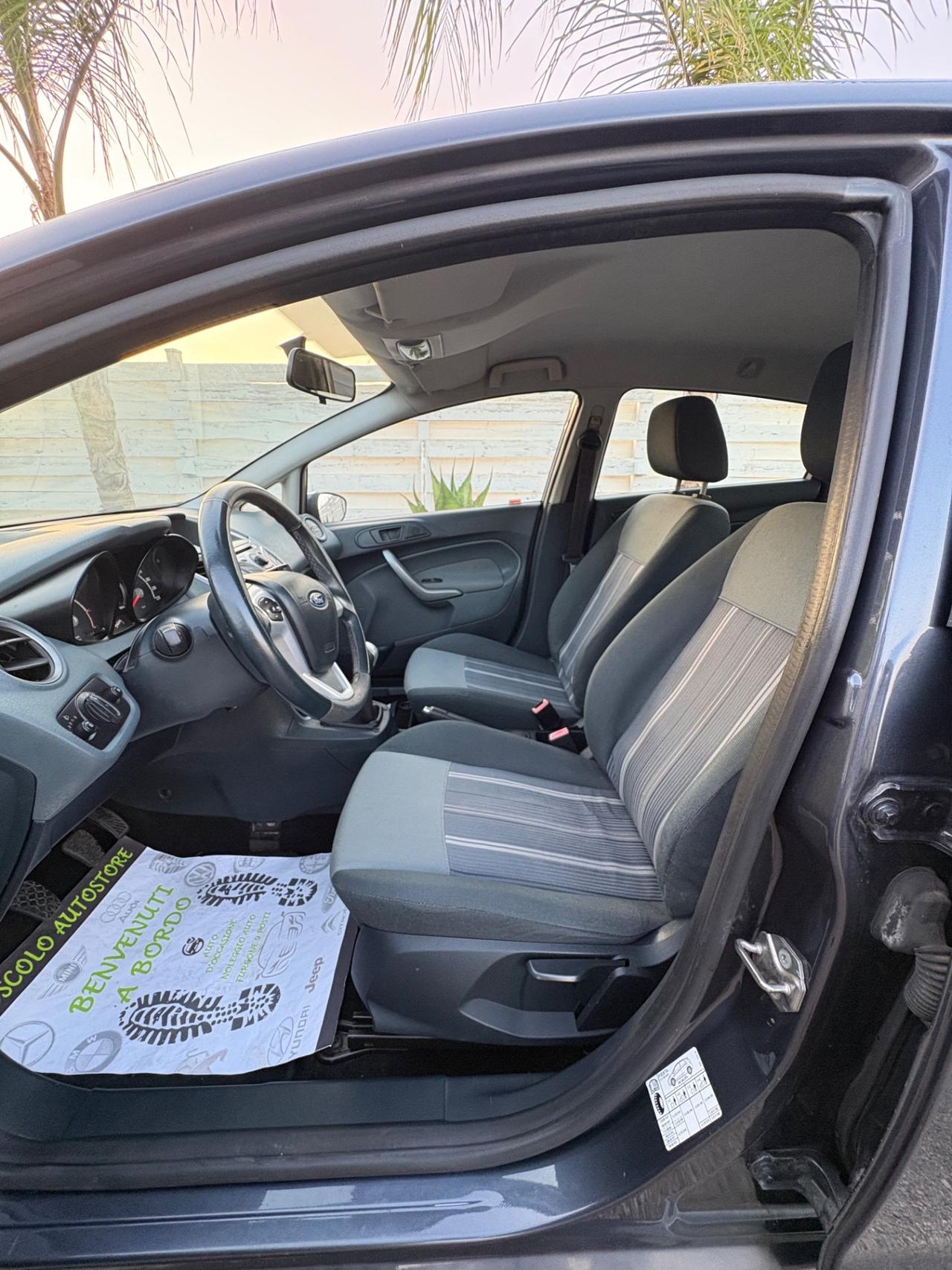 Ford Fiesta 1.2 5 porte con soli 76.000 kilometri