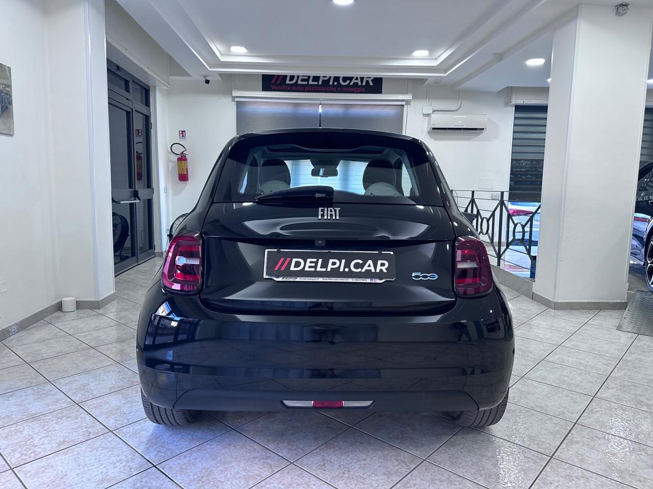 Fiat 500 500e Berlina 42 kWh La Prima by Bocelli