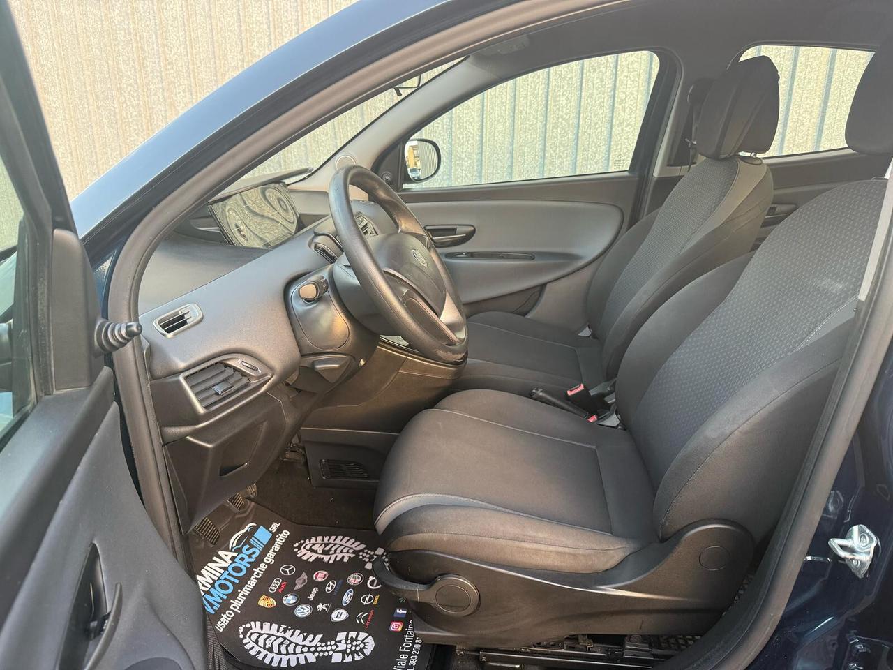 Lancia Ypsilon 1.2 69 CV SOLI 70084 km