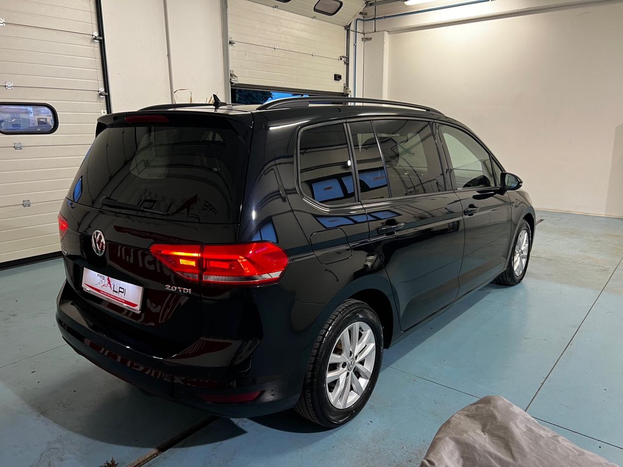 Volkswagen Touran 2.0 TDI 150 CV SCR DSG Business BlueMotion Technology