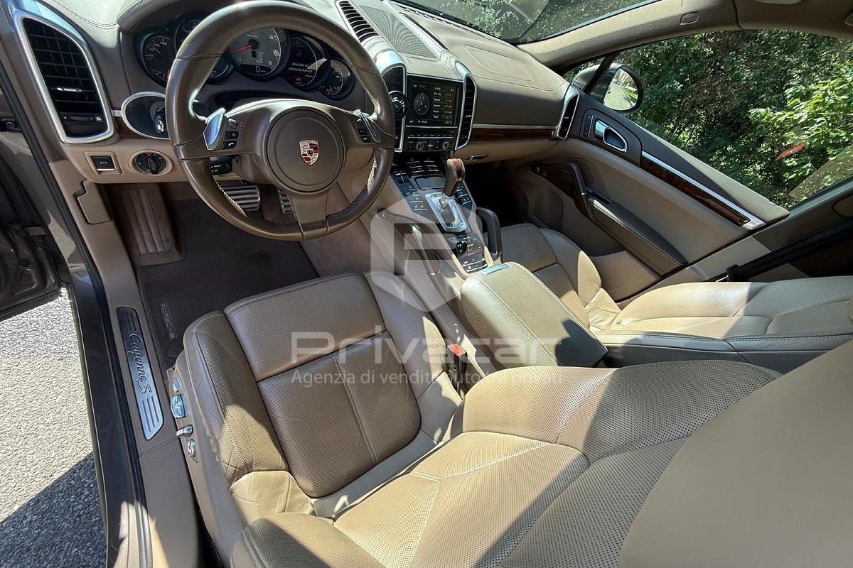 PORSCHE Cayenne 4.8 S