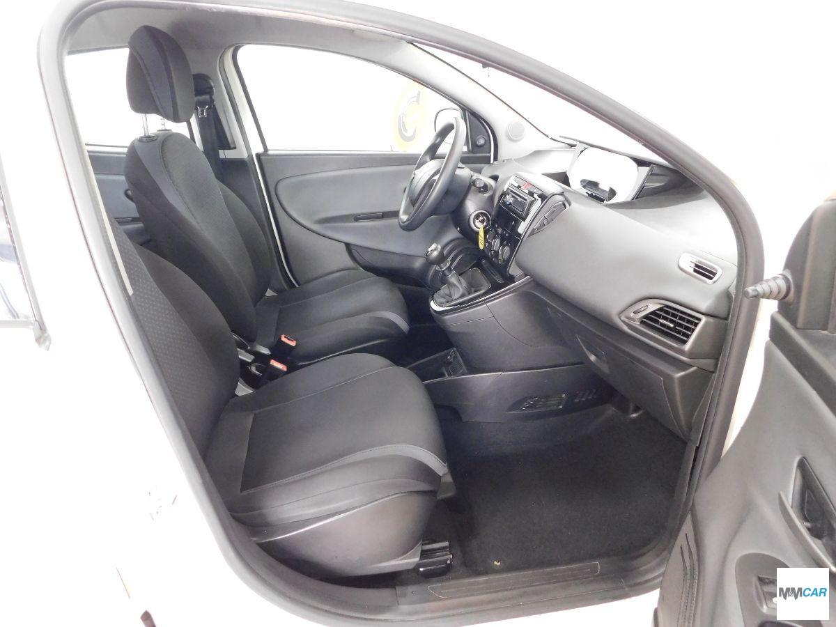 LANCIA - Ypsilon - 1.2 69 CV 5p. Silver