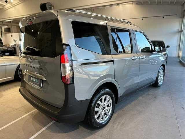 Ford Tourneo Courier 1.0 EcoBoost Titanium