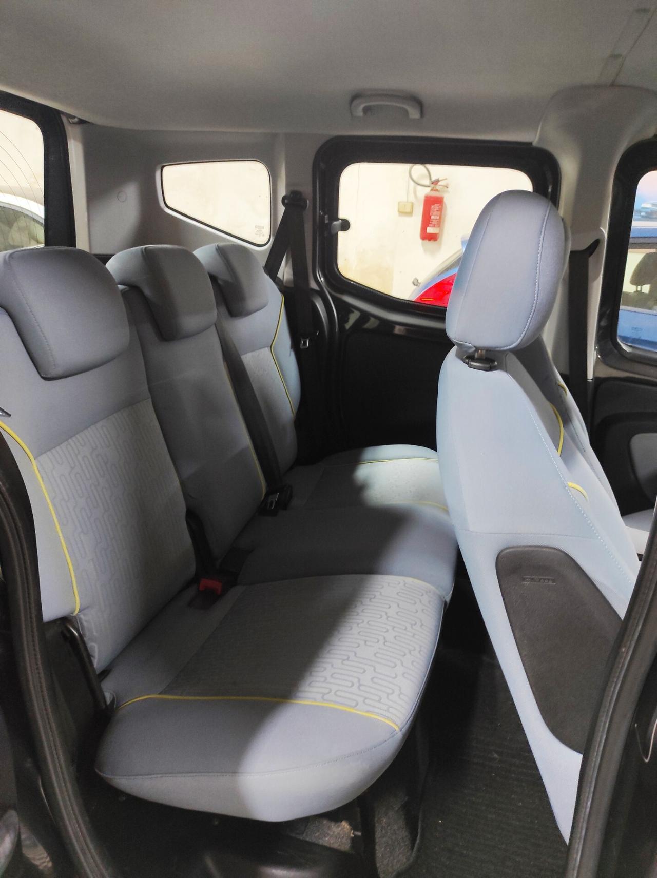 Peugeot Bipper Tepee 1.3 HDi 75 FAP Outdoor