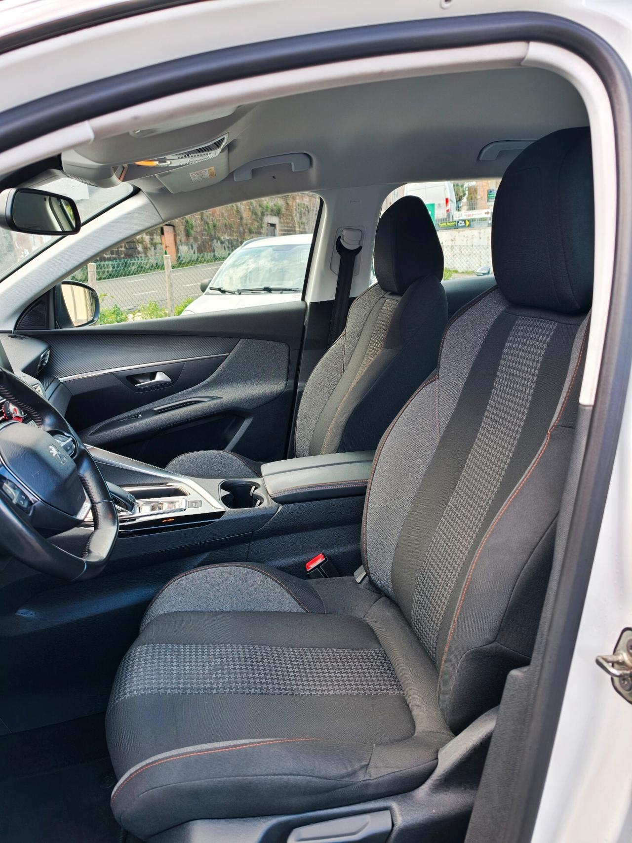 Peugeot 3008 130cv EAT8 Business