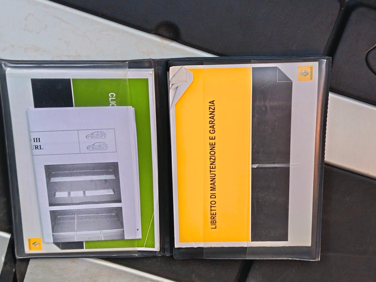 Renault Clio 1.2 16V 5 porte Le Iene