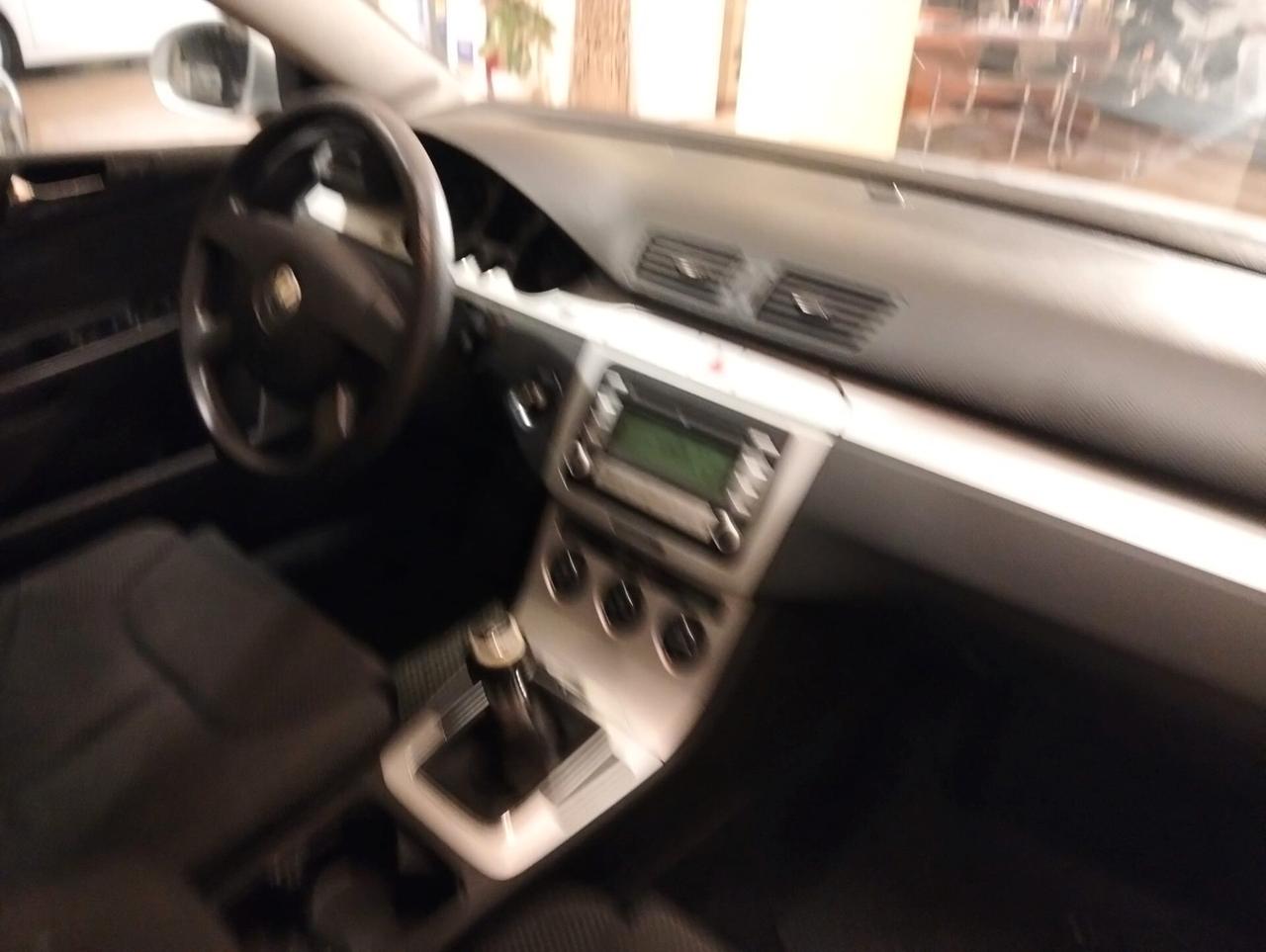 Volkswagen Passat 2.0 16V TDI Var. Business 140cv