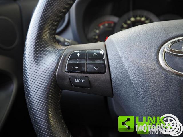 TOYOTA RAV 4 2.2 D-4WD Luxury