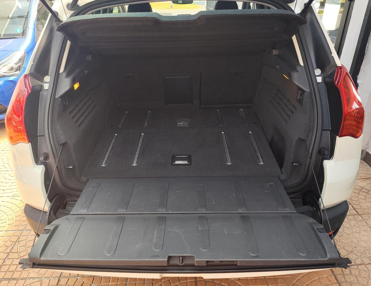 Peugeot 3008 HYbrid4 163cv 4x4