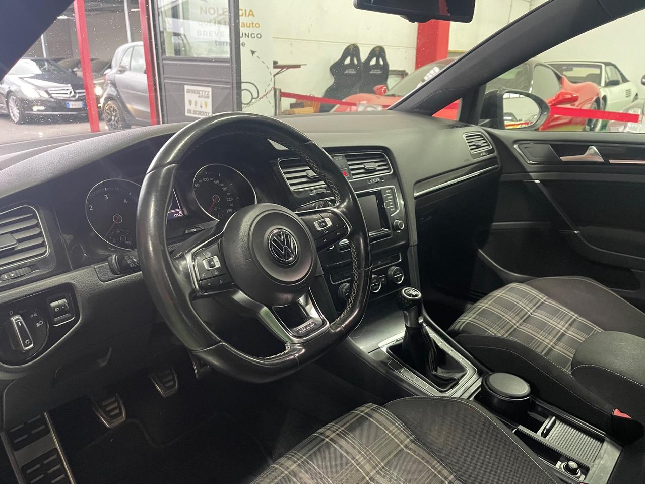 Volkswagen Golf GTD 2.0 TDI PERMUTE RATE